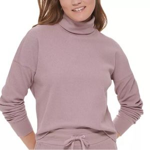 NWT Calvin Klein Long Sleeve Ribbed Crop - Size S